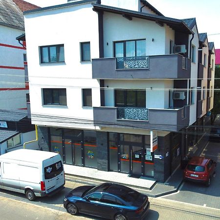 Astar Apartments - Extra Large Radauti Exterior photo